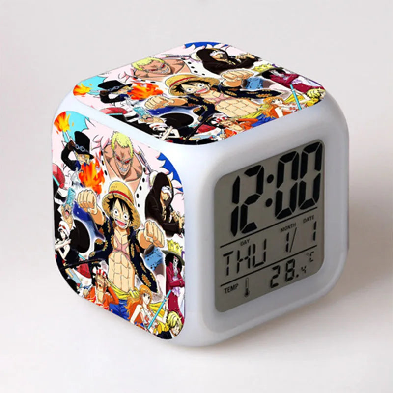 "Horloge Numérique LED One Piece – Luffy, Chopper, Zoro, Nami, Sanji, Franky, Brook, Ace, Robin - Figurines et Cadeaux avec Alarme"